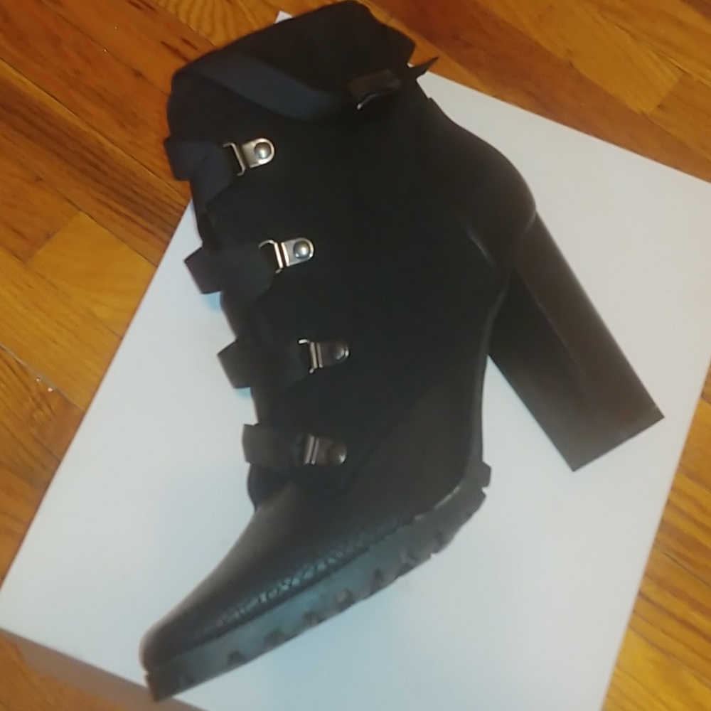 Heeled Booties - Picture 5 of 9